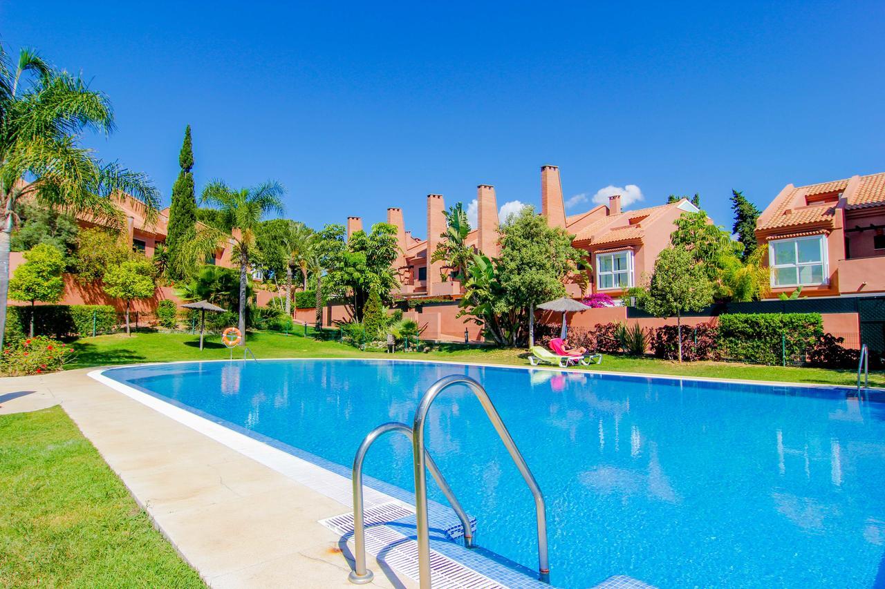 Oleholidays Adosado Mediterraneo Los Monteros 100 M Playa Marbella Exteriör bild